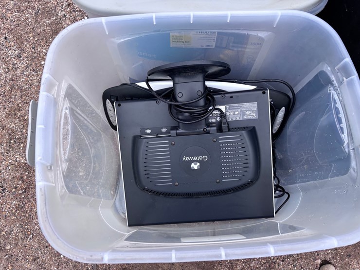 #8000-•-water-damaged-electrical-components,-pc-moniter,-tools,-24in-vizio-tv-image-3