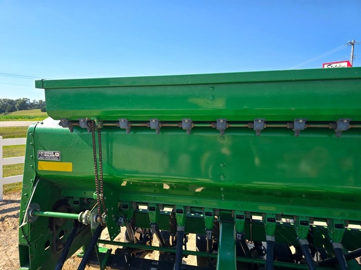 john-deere-1560-image-13