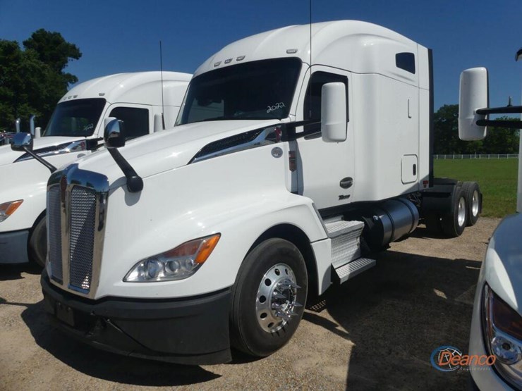 2022-kenworth-t680-image-23