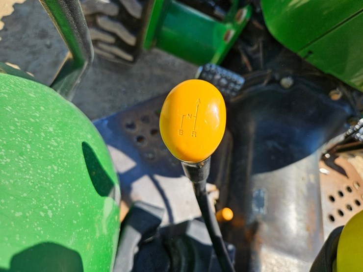 john-deere-5205-image-29