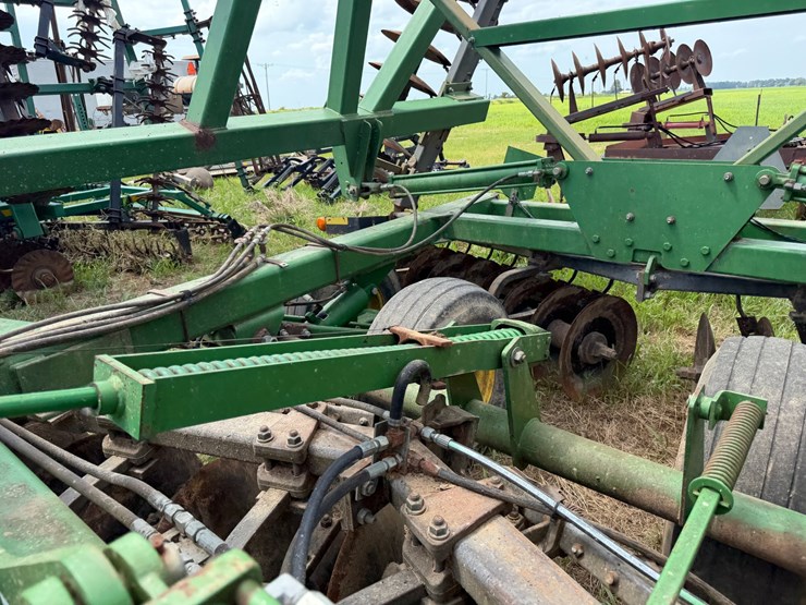 john-deere-37-image-44