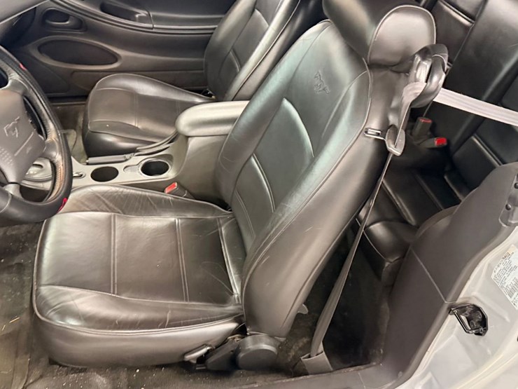 #1874-•-2002-ford-mustang-image-25