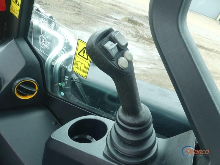 2024-jcb-270t-image-12