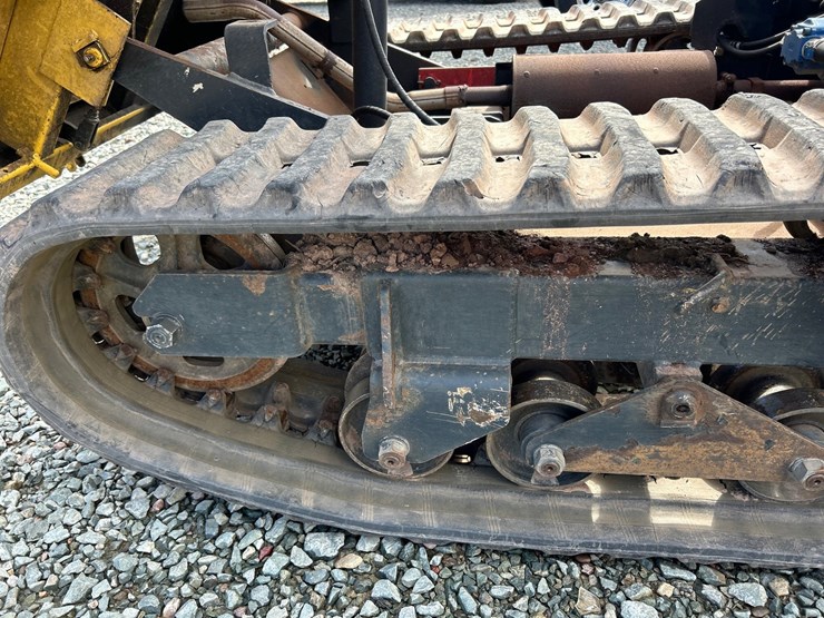 2013-yanmar-c30-image-42