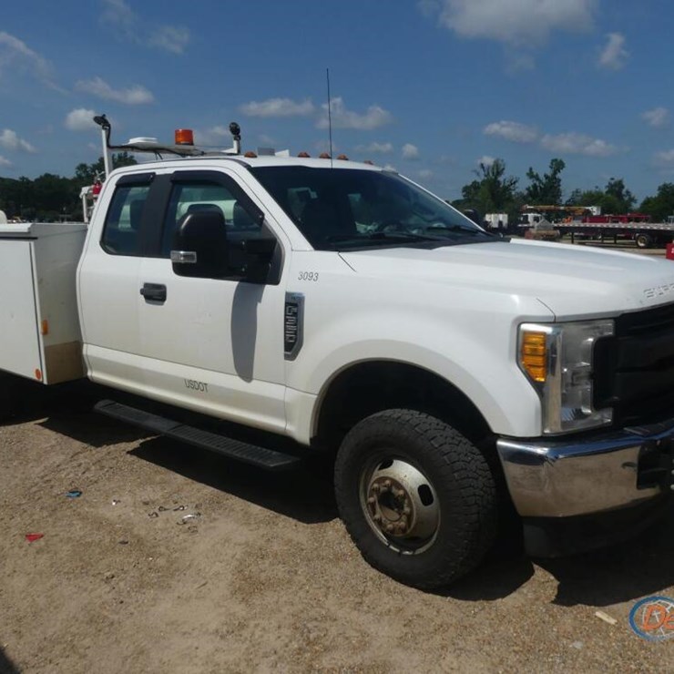 2017 FORD F350