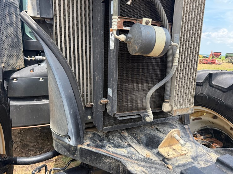 2015-new-holland-t8.350-image-51