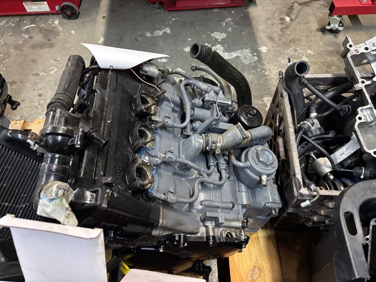#408-•-2-pallets-of-motorcycle-engines-and-engine-parts-image-15