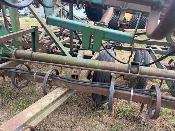 john-deere-1010-image-34