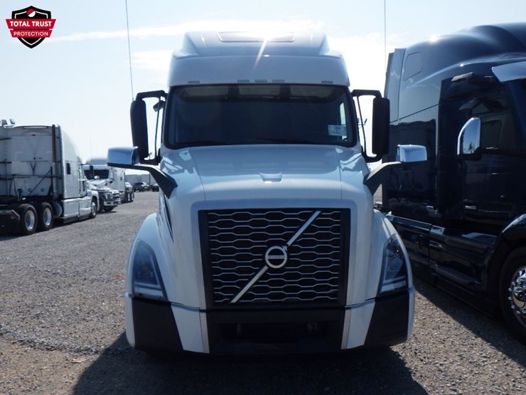 2024-volvo-vnl860-image-2