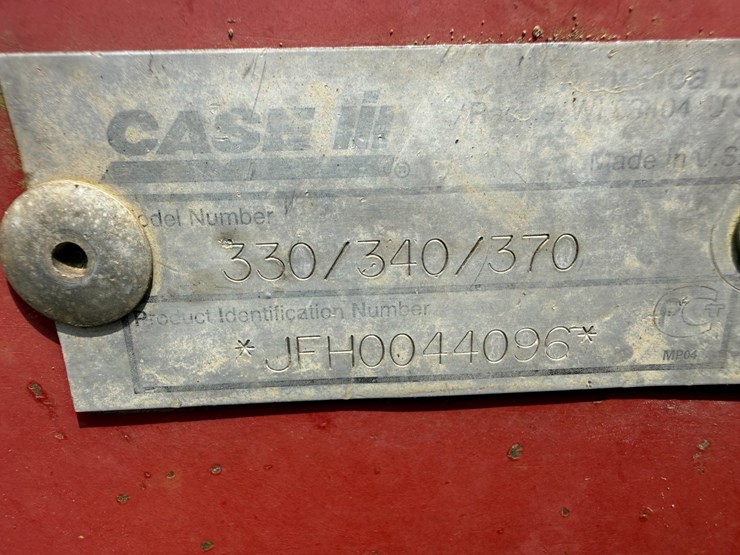 case-ih-330-image-63