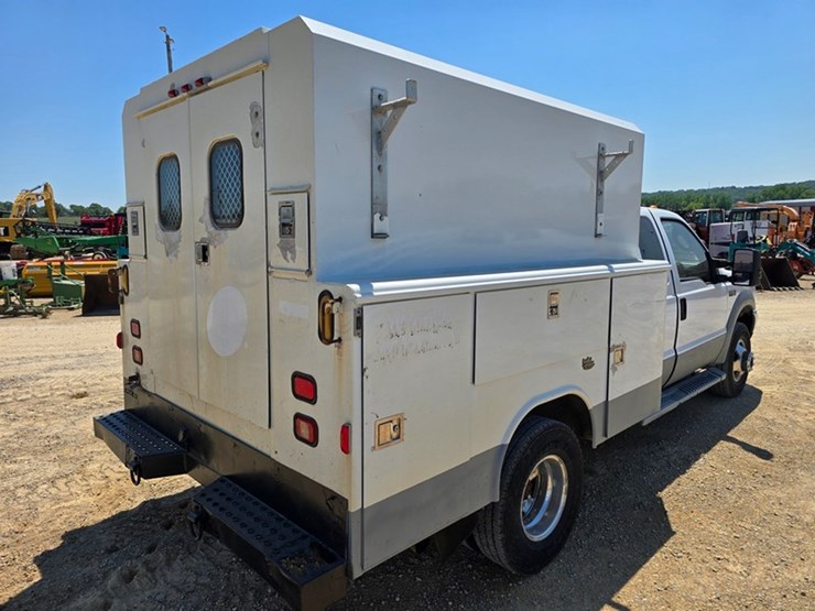 2004-ford-f350-image-8