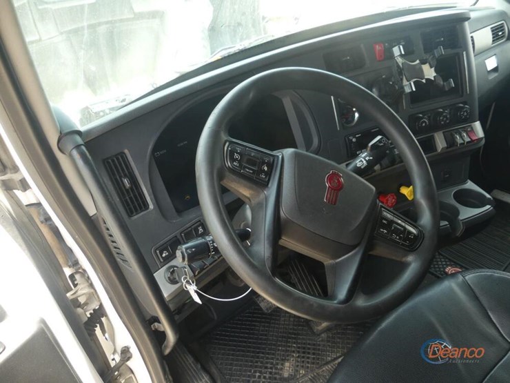 2022-kenworth-t680-image-15