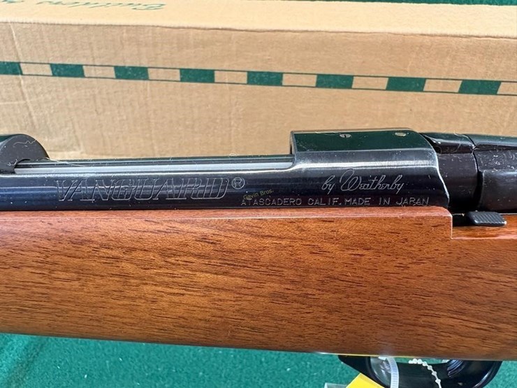 nib-weatherby-vanguard-300-wby-mag-rifle-image-10