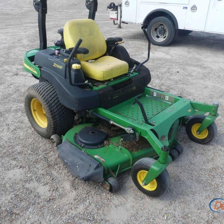 JOHN DEERE 757