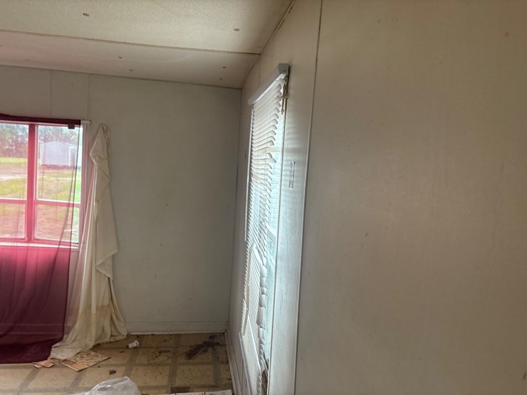 #302-•-mobile-home-image-16
