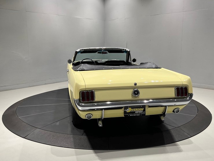 #1512-•-1965-ford-mustang-convertible-image-6