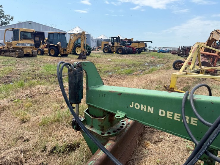 john-deere-10-image-5