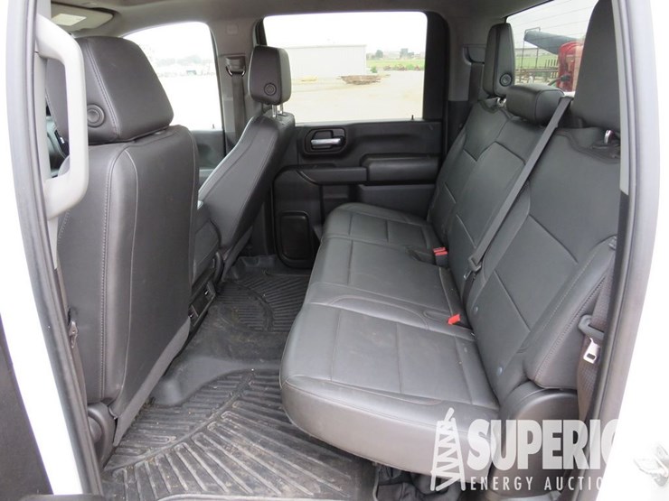 2024-chevrolet-silverado-2500hd-image-9