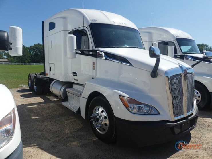 2022-kenworth-t680-image-1