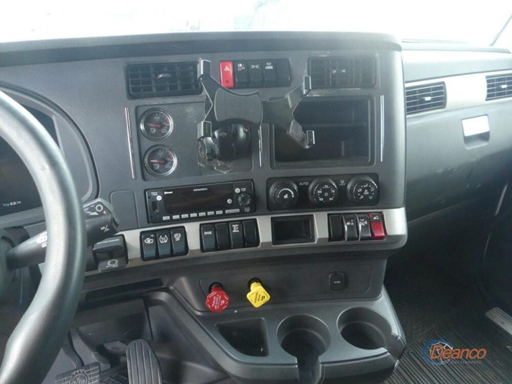 2022-kenworth-t680-image-18