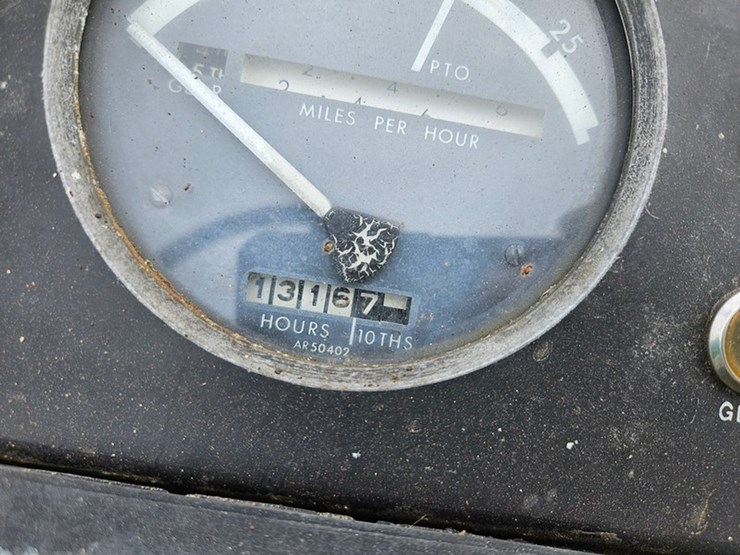 john-deere-4320-image-29