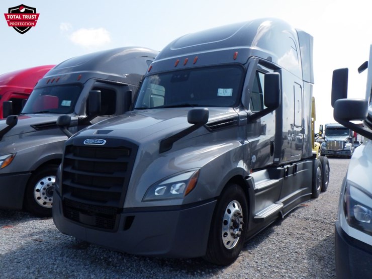 2022-freightliner-cascadia-126-image-1