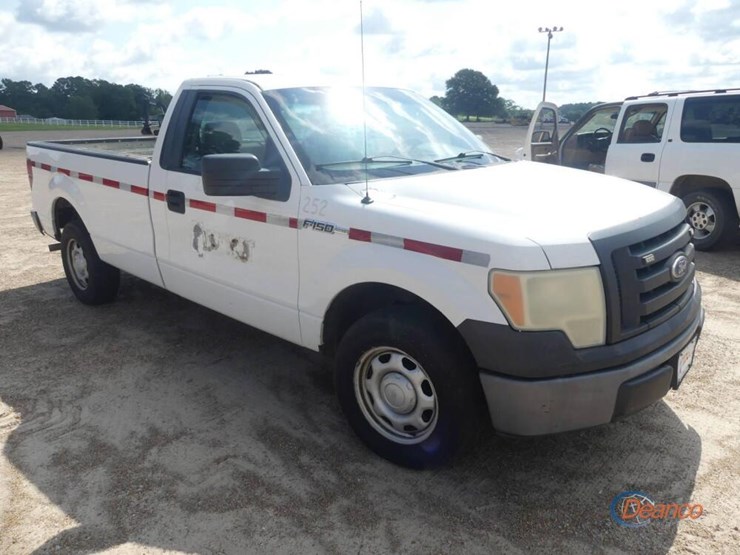 2010-ford-f150-image-1