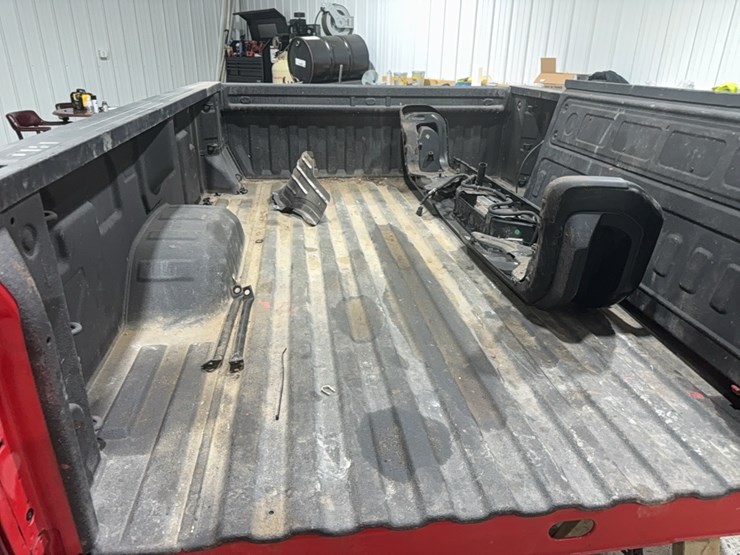 2022-chevy-2500-pickup-bed-image-11
