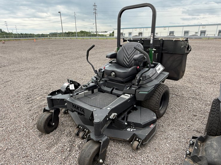 #70-•-yakta-yxr720-zero-turn-mower-image-1