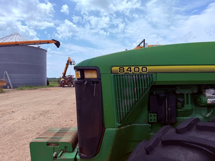 1996-john-deere-8400-image-36
