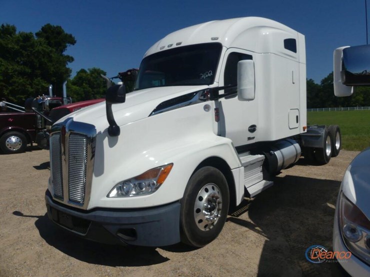 2022-kenworth-t680-image-23