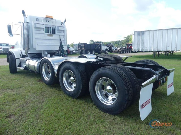 2015-kenworth-t800-image-3