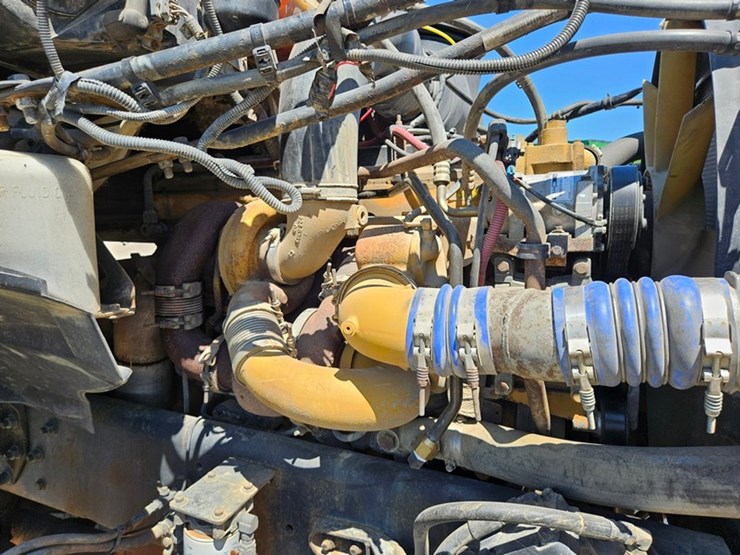 2006-caterpillar-c13-image-16