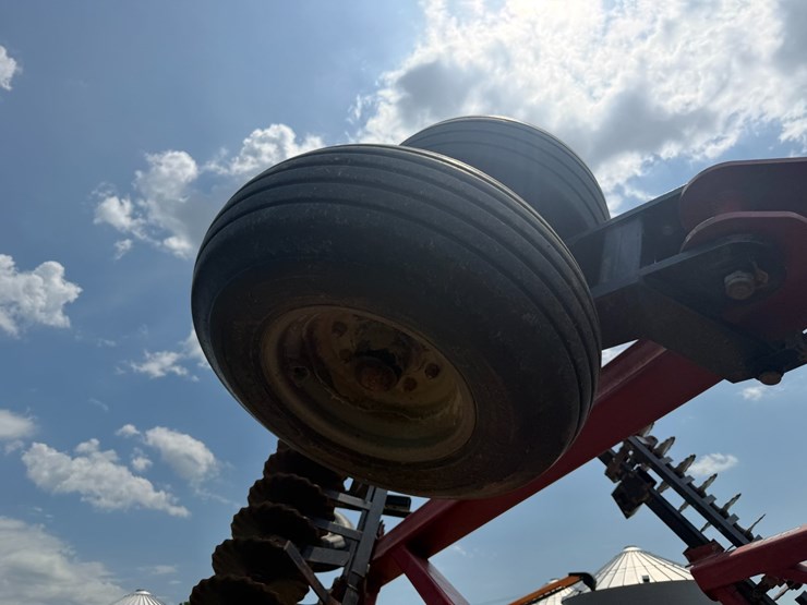case-ih-330-image-9