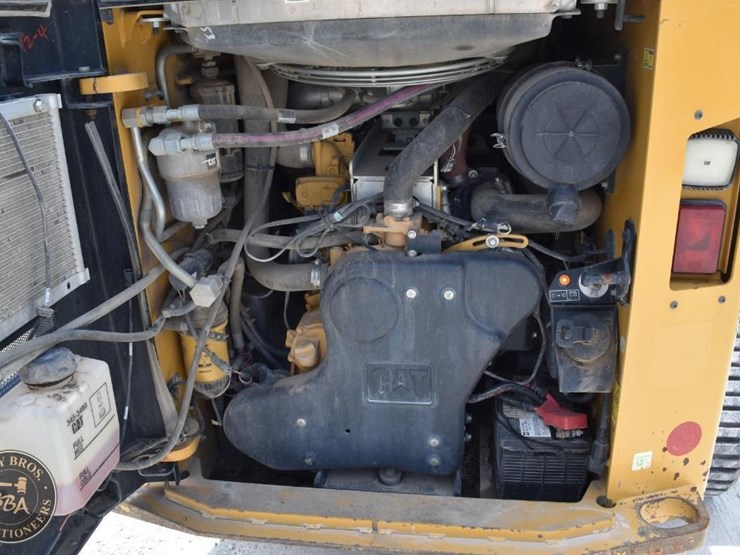 2019-caterpillar-299d3-image-28