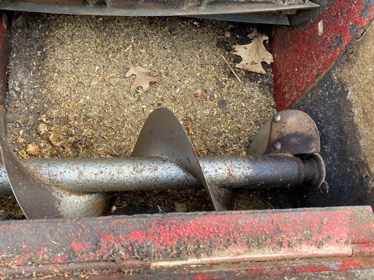 case-ih-881-forage-harvester-image-24