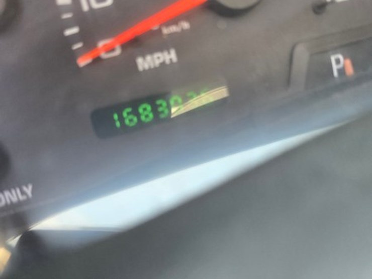 2004-ford-f350-image-32