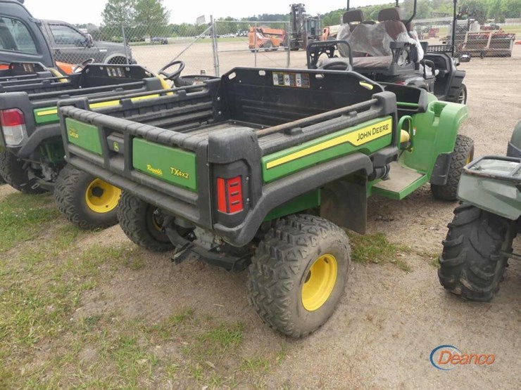 2024-john-deere-gator-image-2