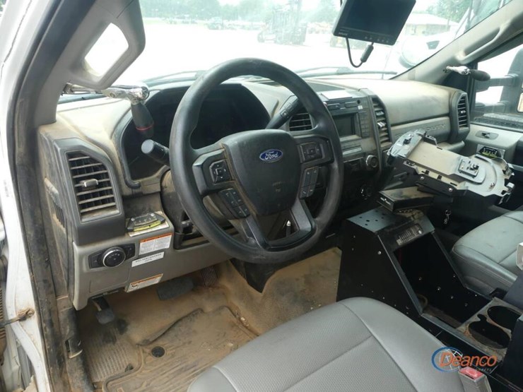 2018-ford-f550-image-11