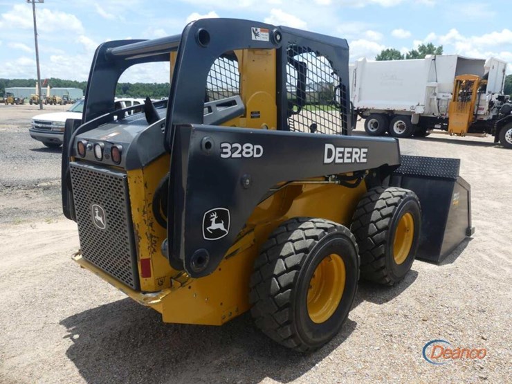 deere-328d-image-2