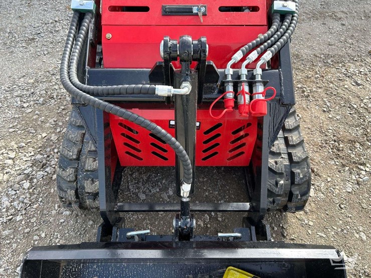 2026-ssl60-mini-track-loader-skid-steer-image-10