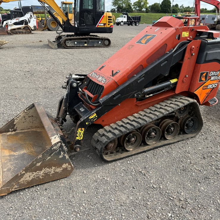 DITCH WITCH SK800