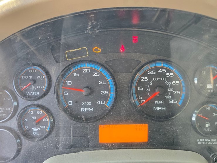 2011-international-durastar-4300-image-37