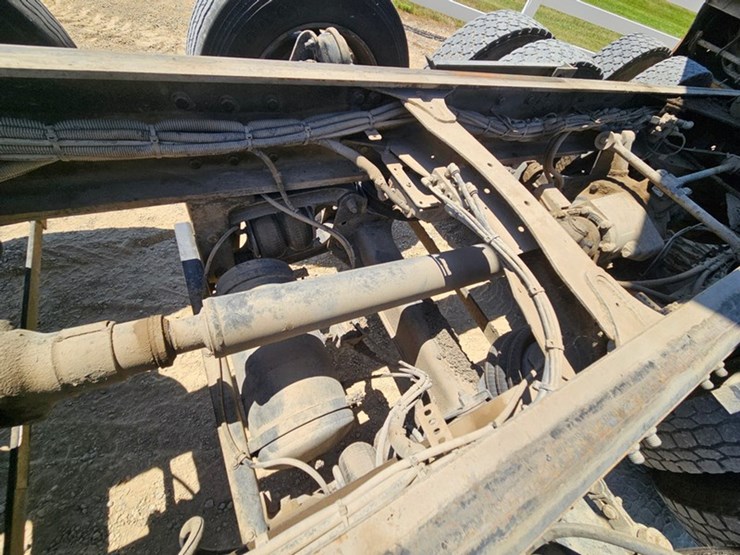 2006-caterpillar-c13-image-34