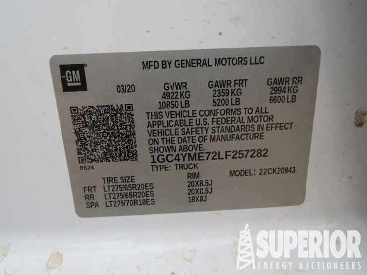 2020-chevrolet-2500hd-image-12