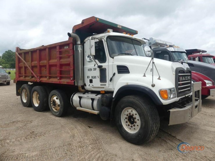 2006-mack-granite-cv713-image-1