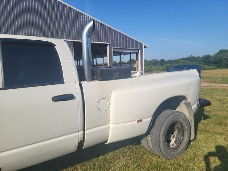 2003-dodge-ram-3500-4x4-4-door-truck-image-15