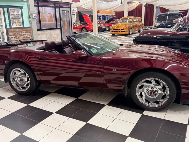 #1873-•-1993-chevrolet-corvette-image-19