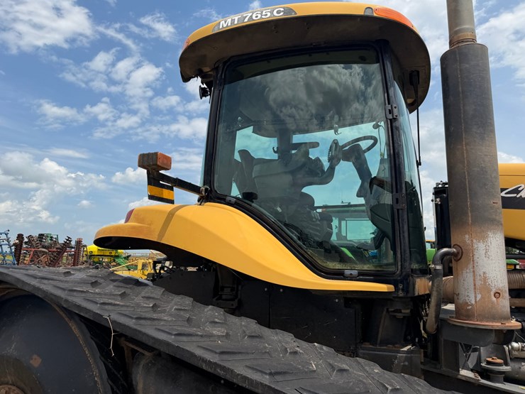 #51850-•-caterpillar-challenger-track-tractor-agcc0765hnwcd1157-inv#51850-image-54