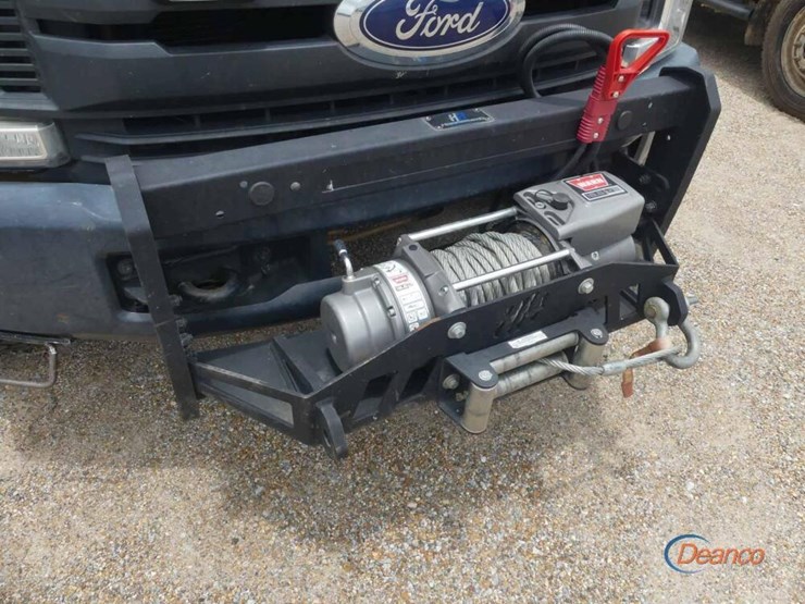 2018-ford-f550-image-8